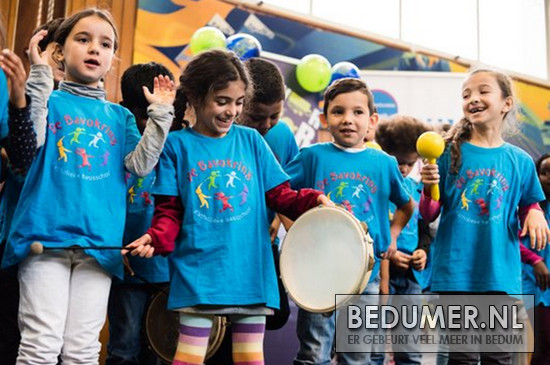 Drie jaar Impuls muziekonderwijs in Groningen - 70 scholen aan de slag met muziek Drie jaar Impuls muziekonderwijs in Groningen - 70 scholen aan de slag met muziek